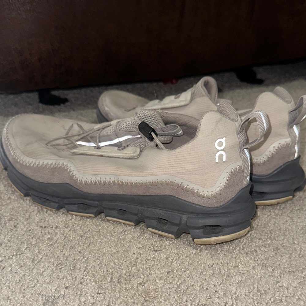 On Running Moon Rock Grey BOA self tying athletic shoes